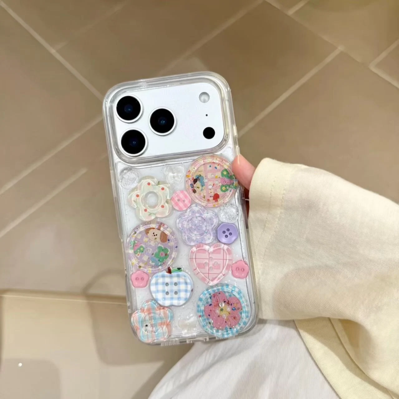 3D Epoxy Flower Button Phone Case — image 2