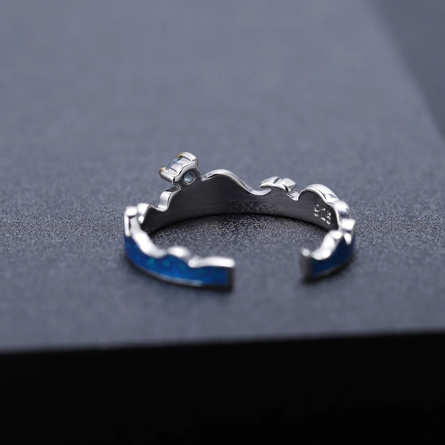 925 Silver Ring Inlaid With Swiss Blue Topaz Exuding Elegance And Sophistication — image 3
