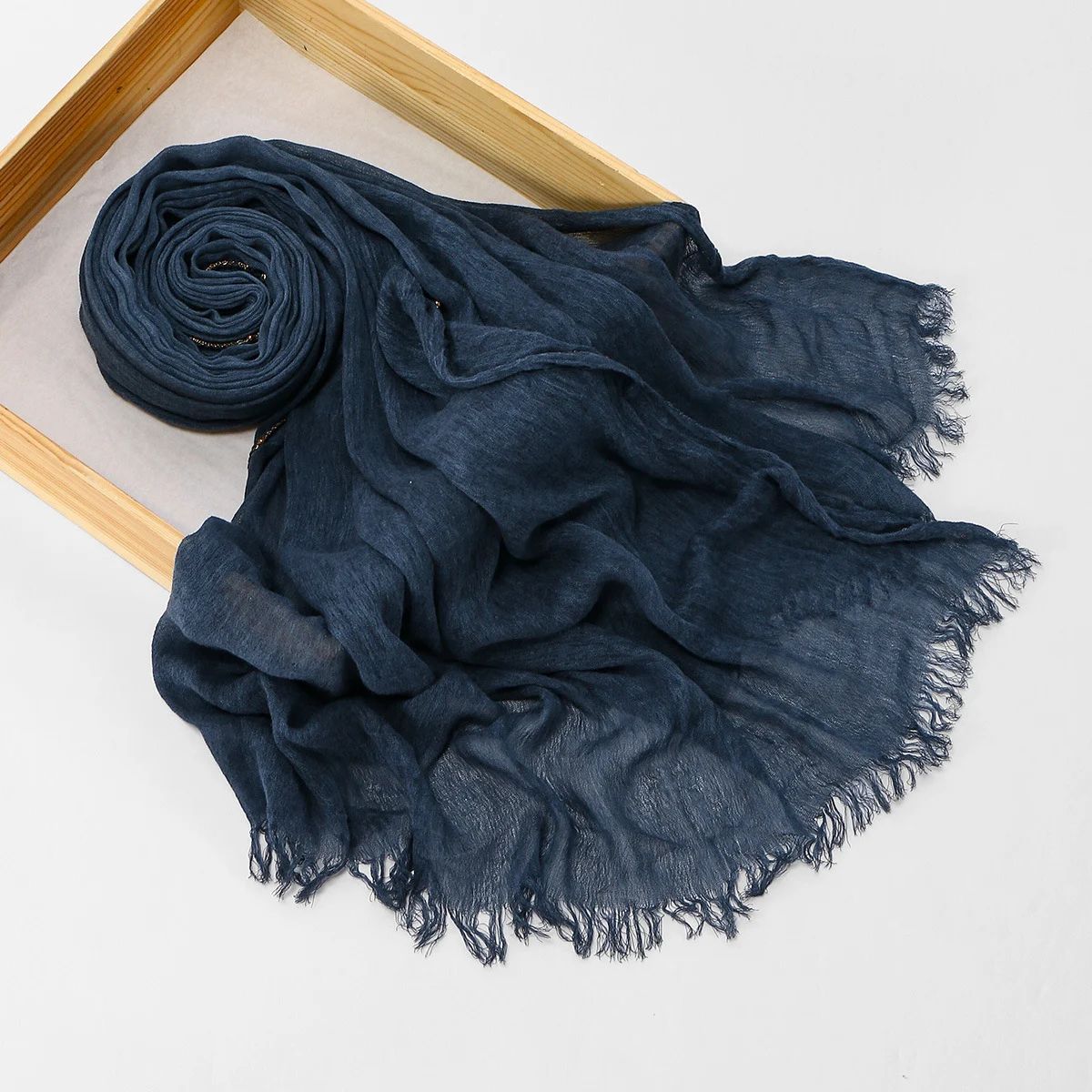 Arrival Rayon Crinkle Chain-pattern Fringed Long Scarf — image 8