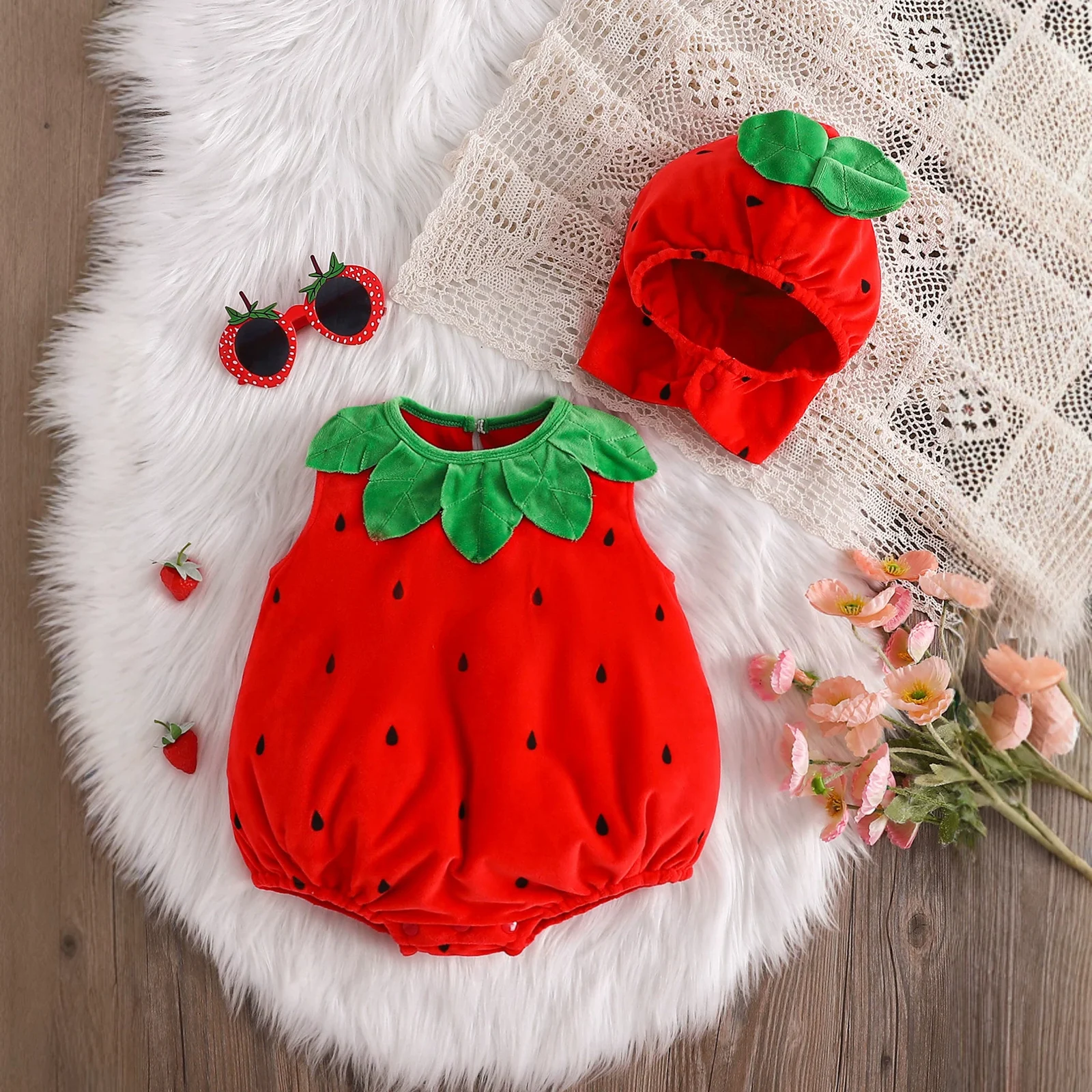 Babys Fallwinter Strawberry-themed Romper And Hat Two-piece Set — image 5