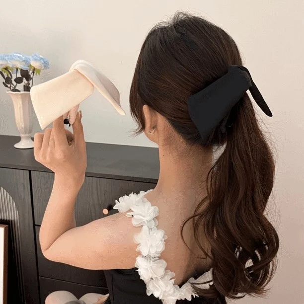 Back-of-head Hair Clip Accessory — image 5