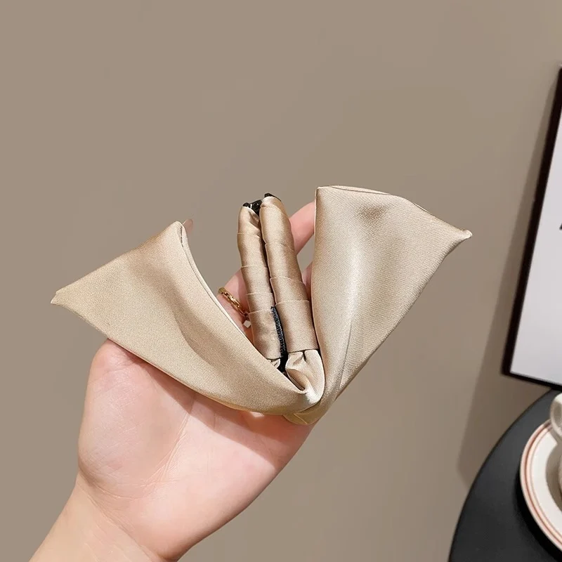 Back-of-head Hair Clip Accessory — variant image
