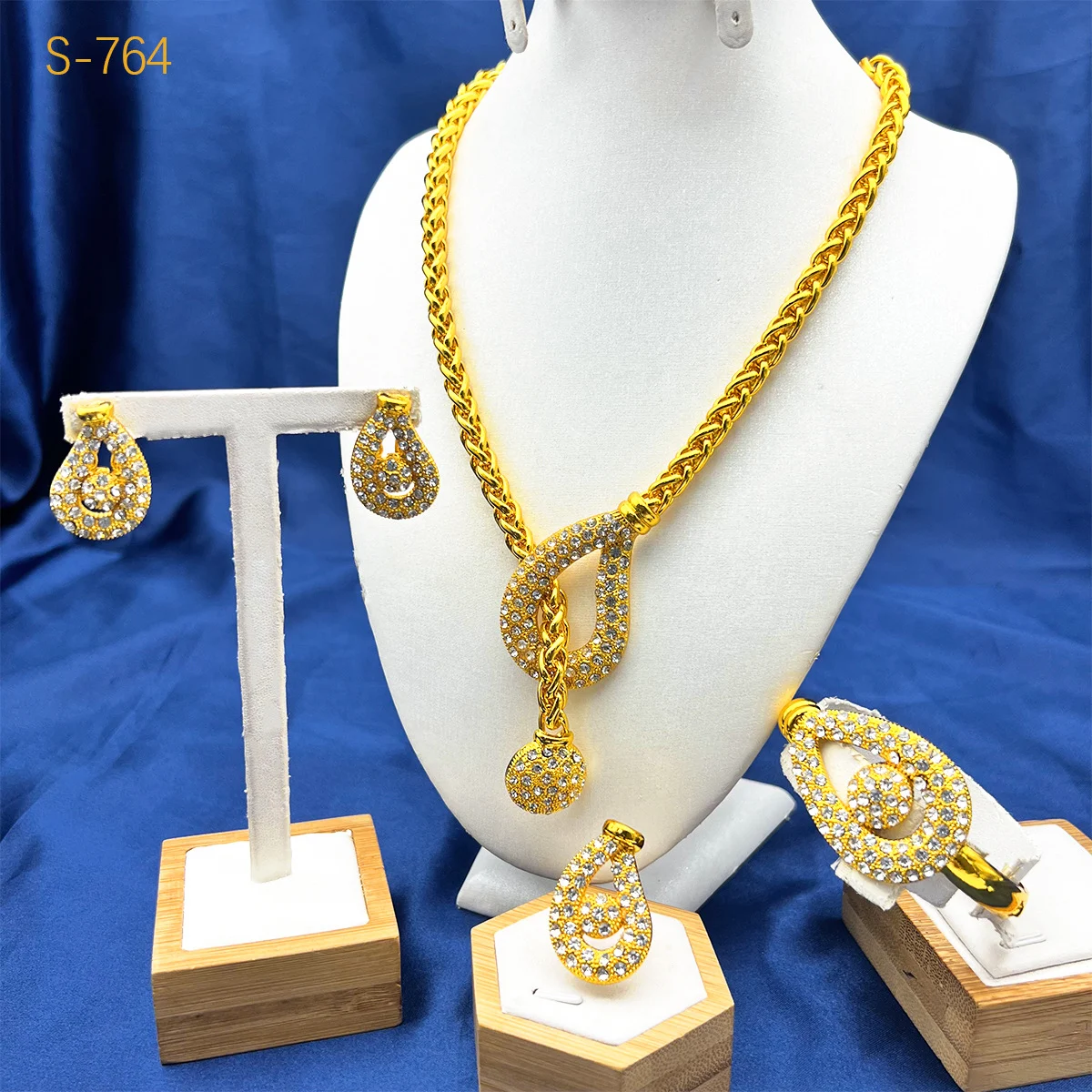 Best-selling Dubai Bride 24k Gold-plated Necklace Bracelet Earring Ring Four-piece Set — image 2