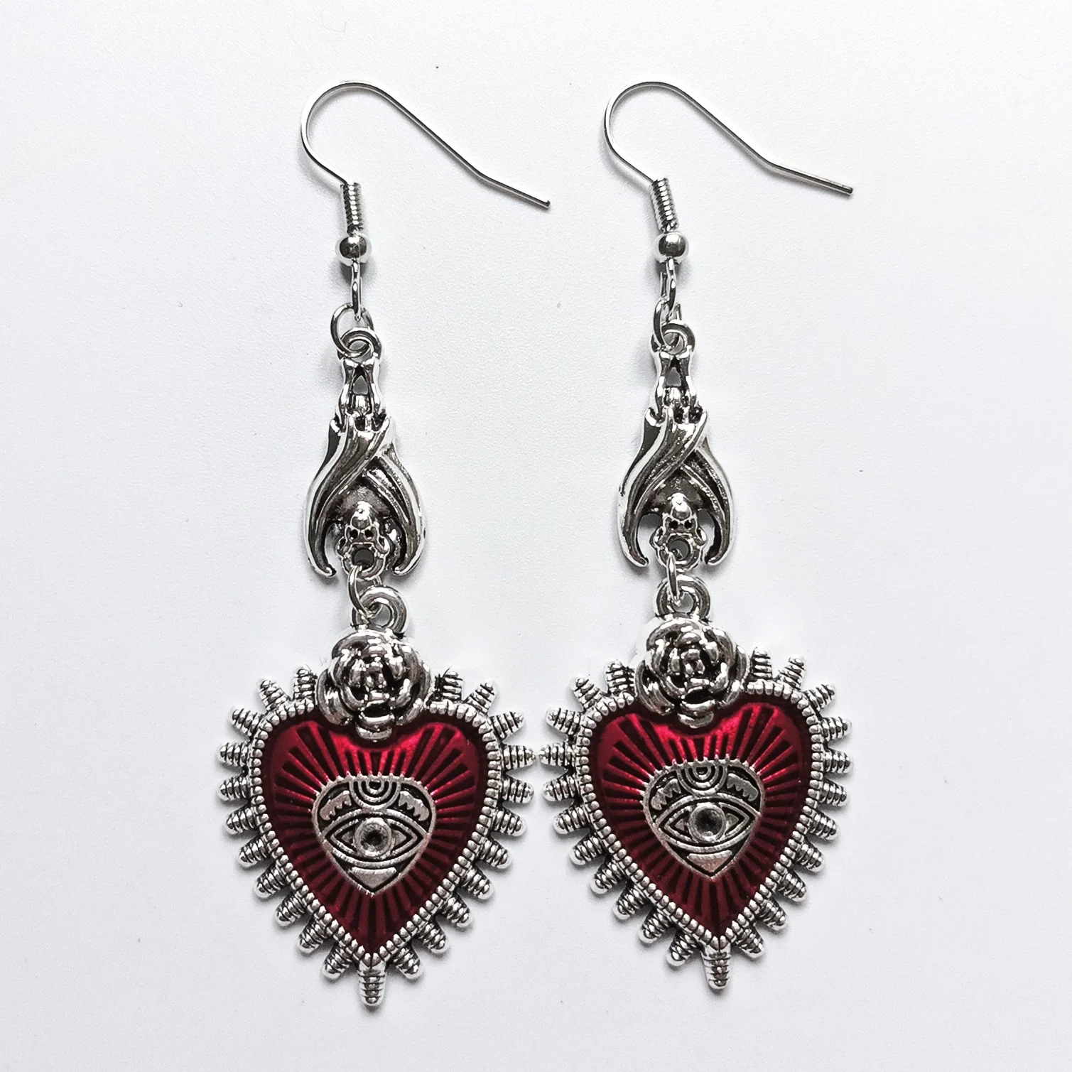 Blood-red Eye Dripping-oil Bat Earrings — image 3