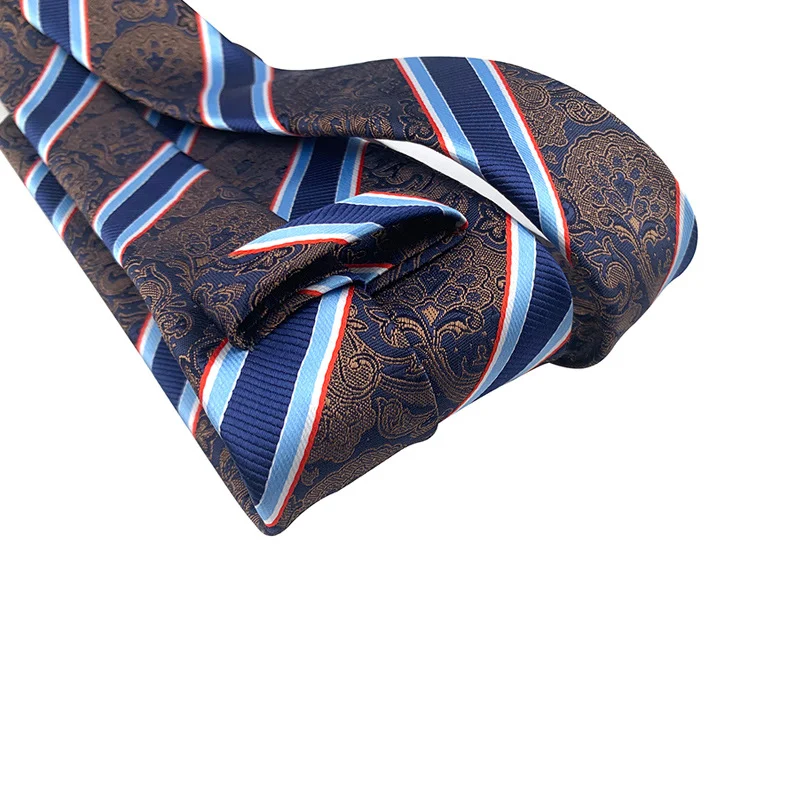 British Gentleman-style Striped Mens Tie For Suiting And Streetwear Coordination — image 4