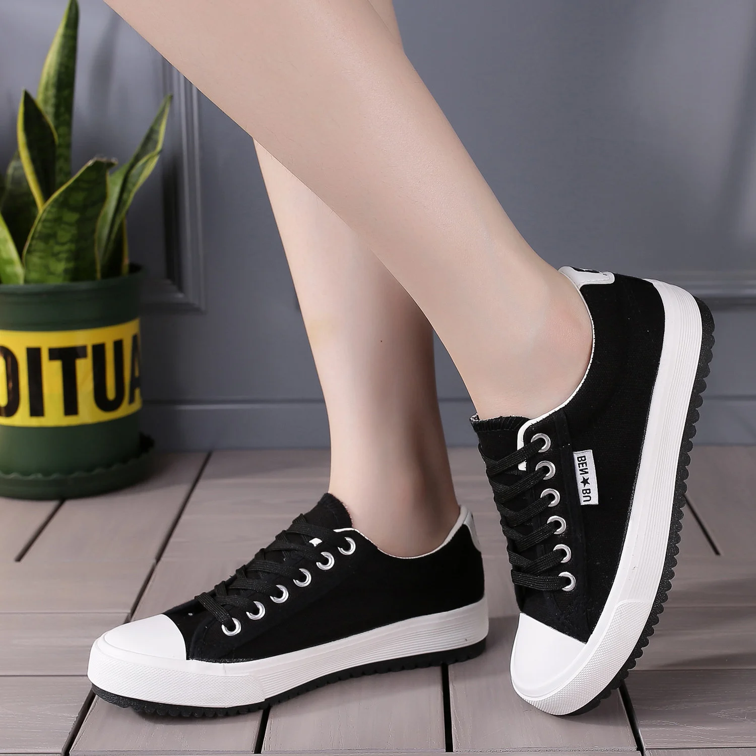 Casual Low-top Canvas Shoes, Lightweight And Flatstylish Unisex Design — image 6