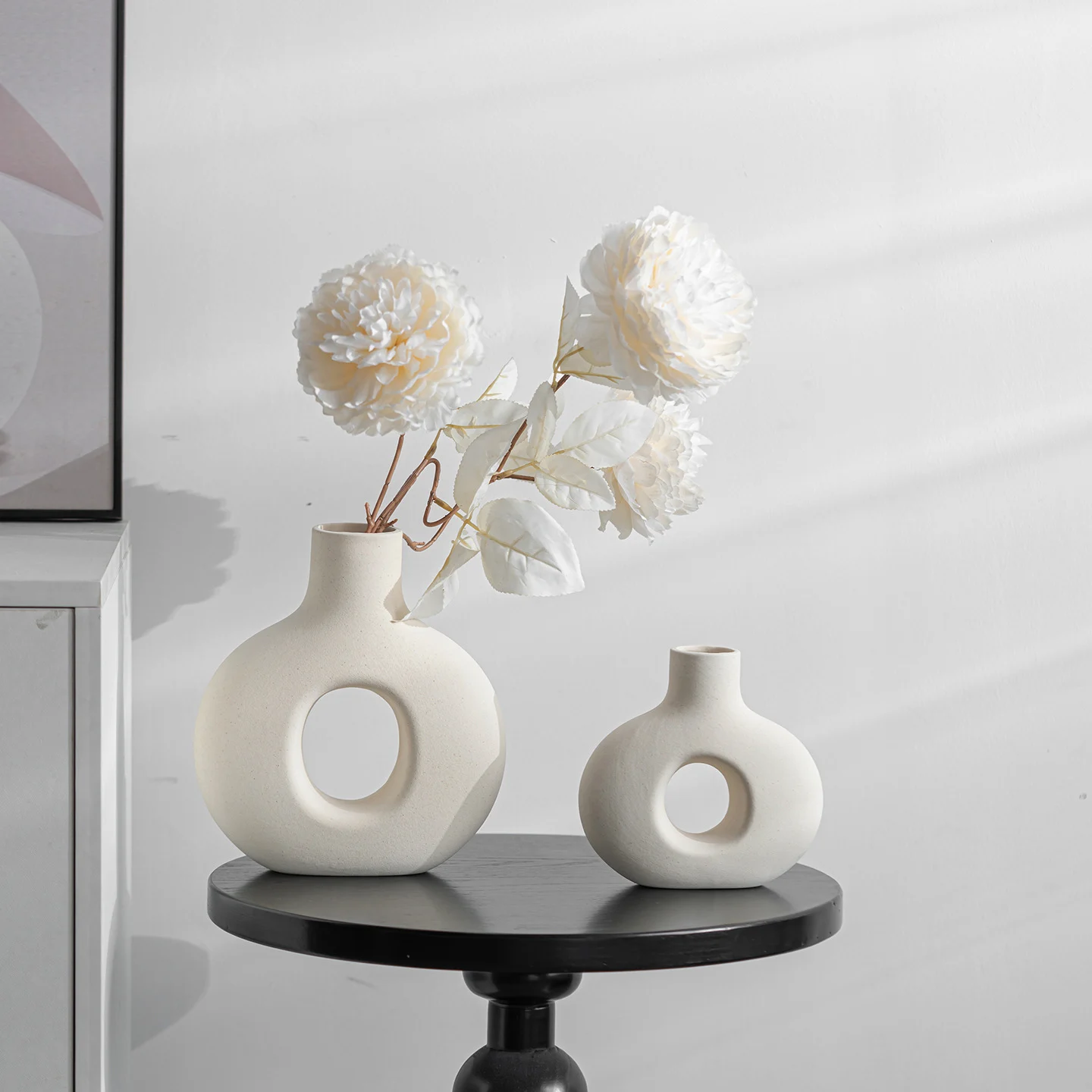 Ceramic Vase Minimalist And Modern Flower Holder With A Premium Aesthetic — image 2