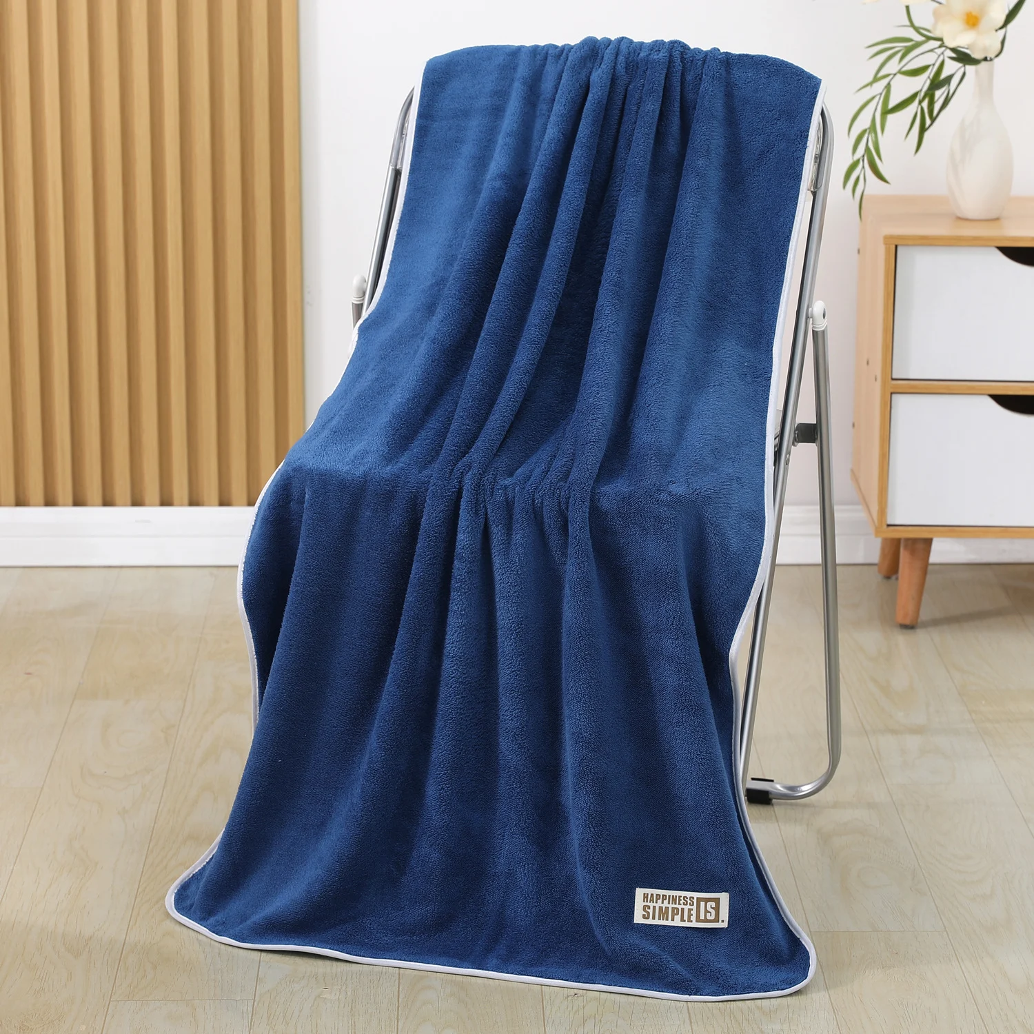 Class A Coral Fleece Bath Towel Soft Skin-friendly Highly Absorbent And Lint-free — image 2