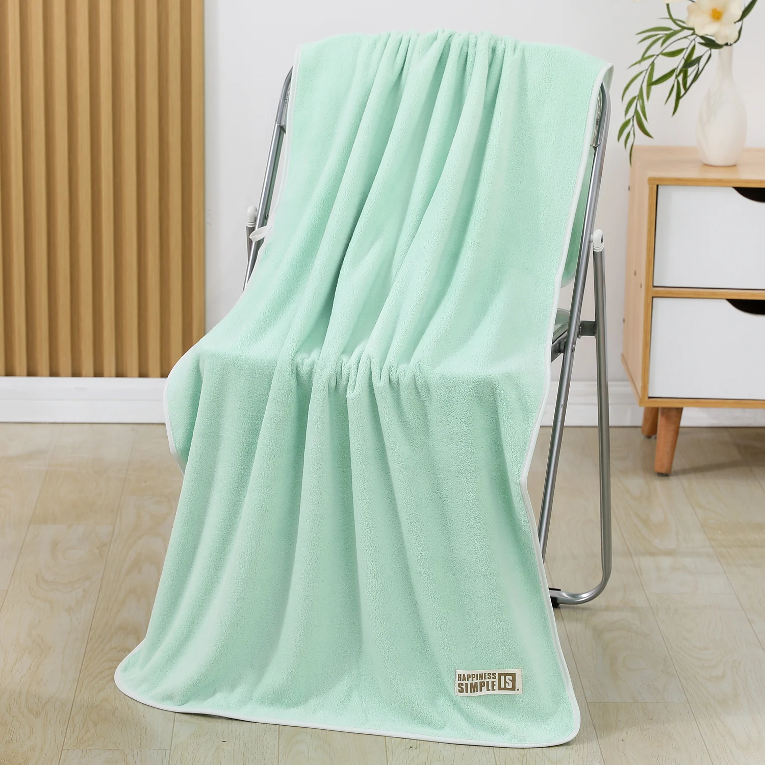 Class A Coral Fleece Bath Towel Soft Skin-friendly Highly Absorbent And Lint-free — image 10