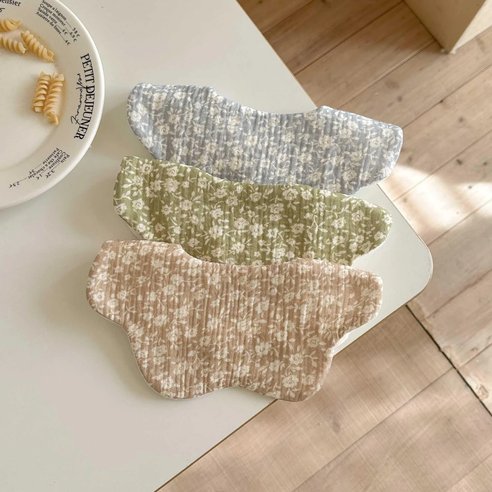 Class A Pure Cotton Gauze Baby Bib — image 6