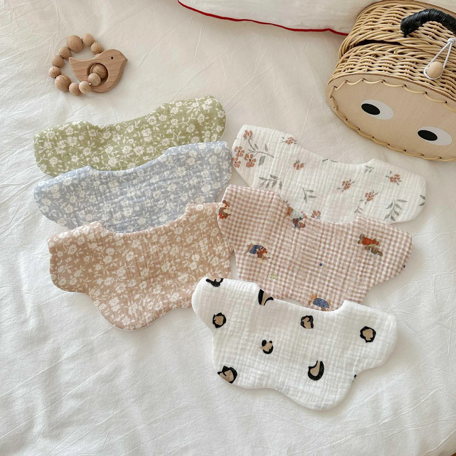 Class A Pure Cotton Gauze Baby Bib — image 5