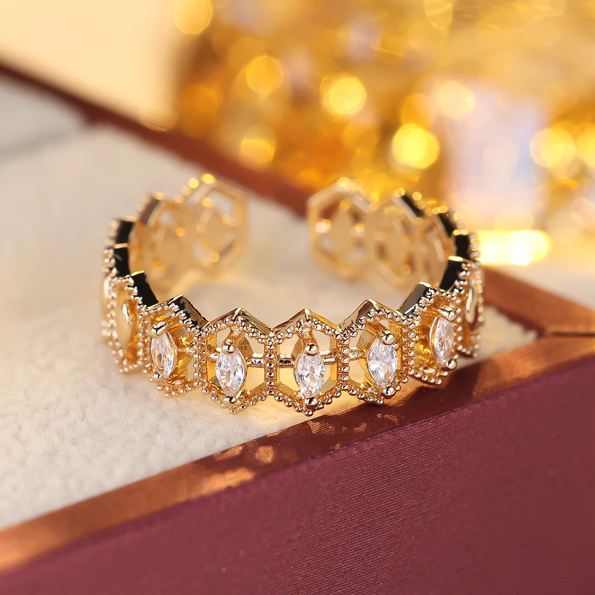 Classic Western Style Light Luxury Ring Fully Pwith Zircons — image 4