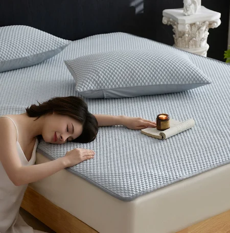 Cooling Bedding Three-piece Set Polyethylene Ice Silk Washable Cool-feel Bed Mat — image 9