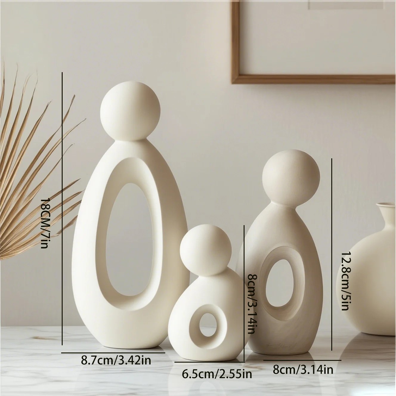 Creative And Minimalist Living Room Decorative Piece For A Family Of Three — image 4