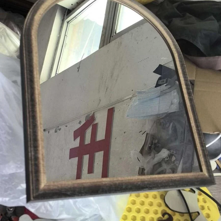 Creative Glowing Ghost Mirror Spooky Halloween Decoration — image 2