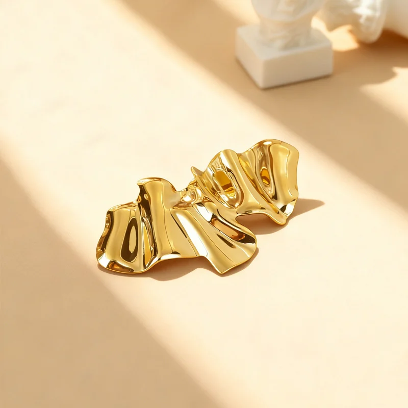 Creative Pleated Light-luxury High-end Glossy Metal Brooch — image 4