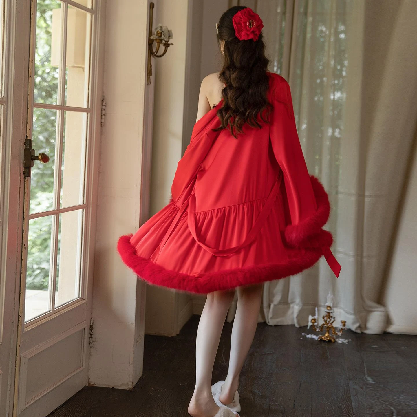 Deep-v Front-opening Plush Patchwork Relaxed-fit Robe — image 2