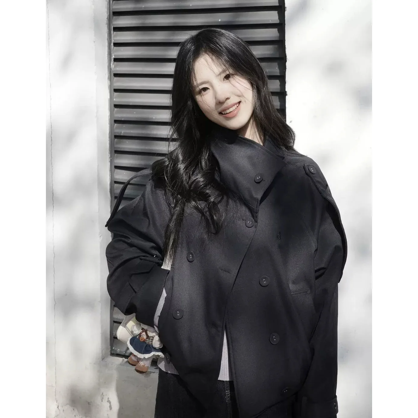 Double-breasted British-style Short Trench Coat With A Stand-up Collar For Women — image 5