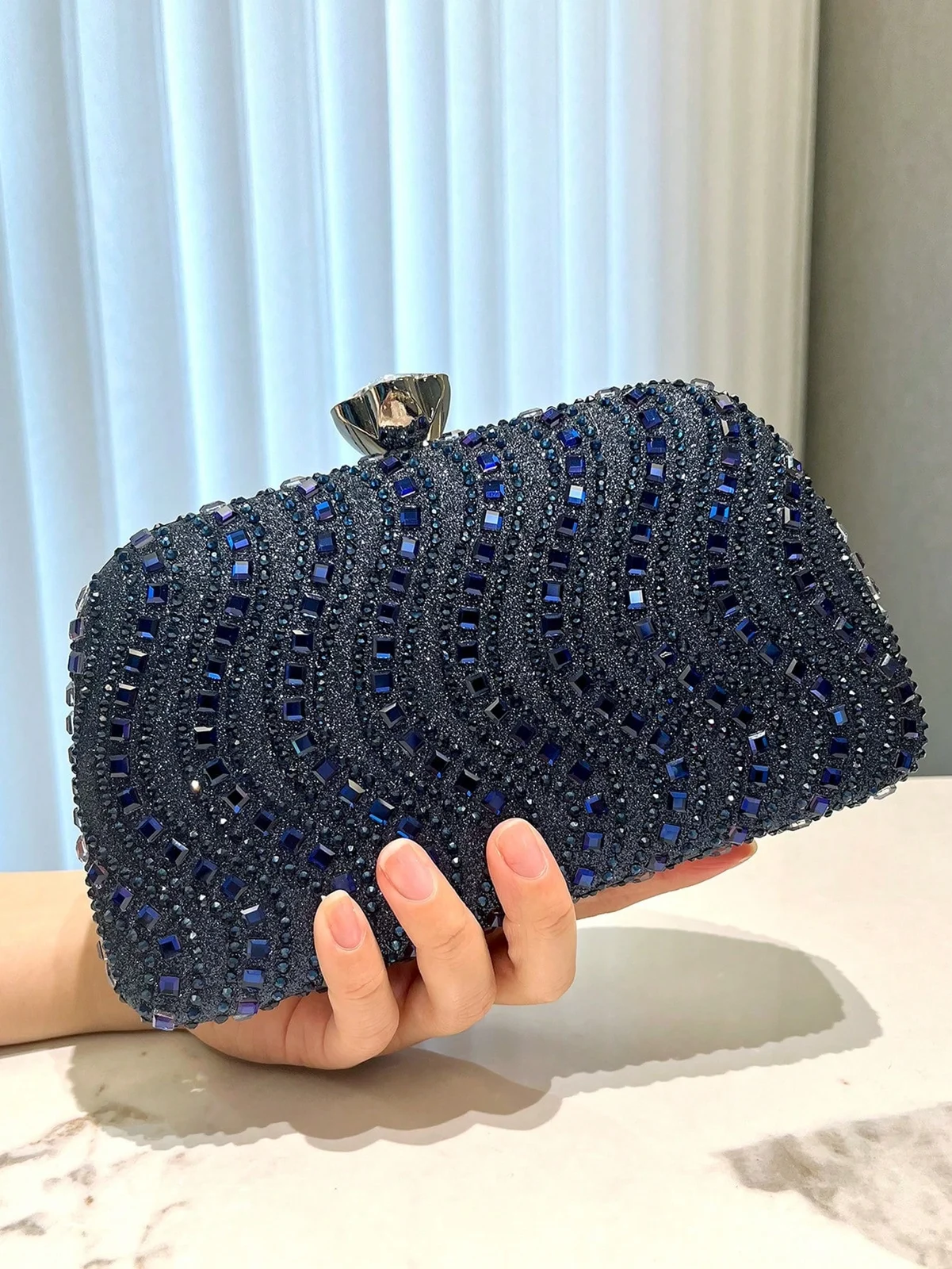Double-sided Sparkling Rhinestone Evening Bag Fashionably Embellished With Diamonds — image 9
