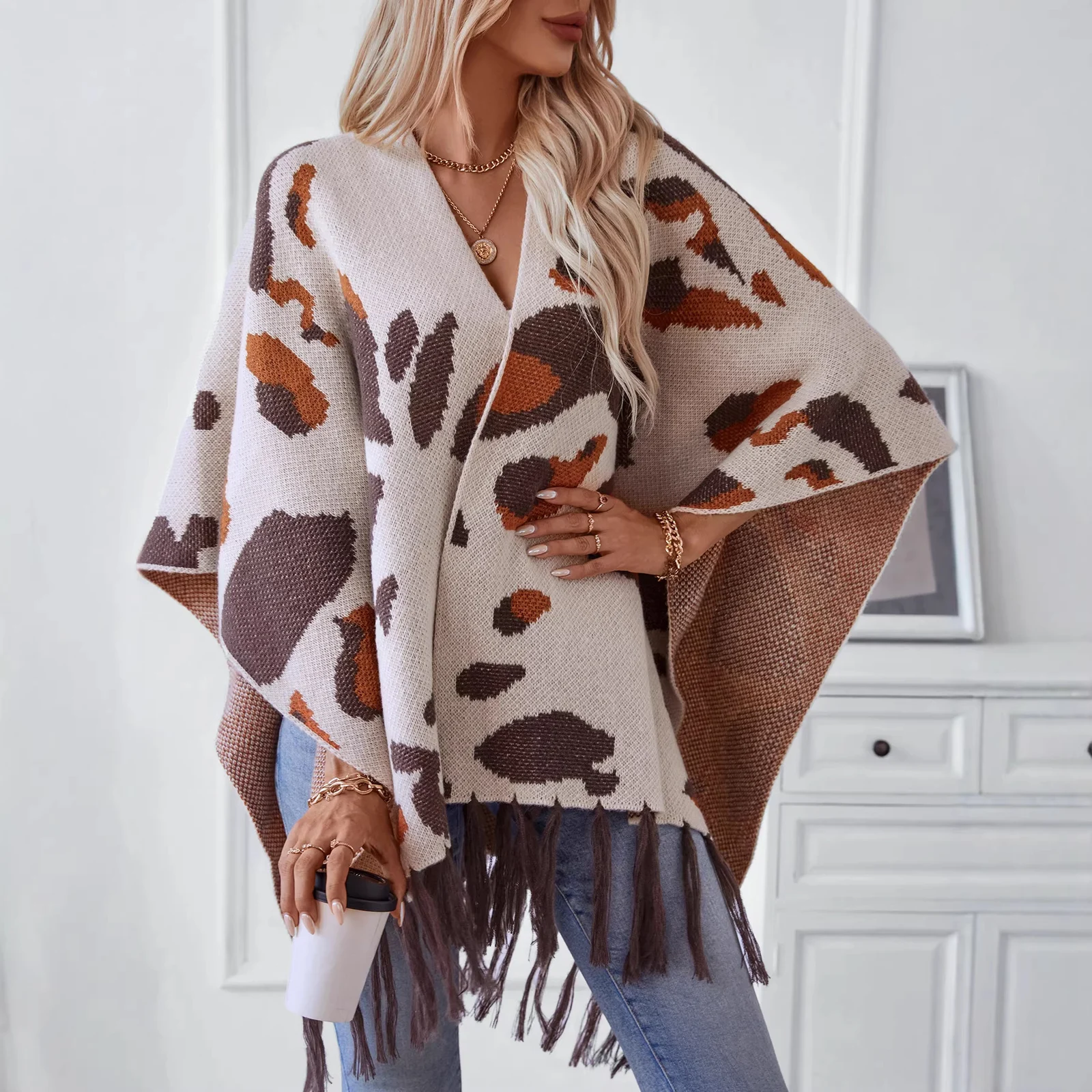 Drizzle-color Leopard-print Knitted Tassel Capeshoulder Wrap For Women — image 3