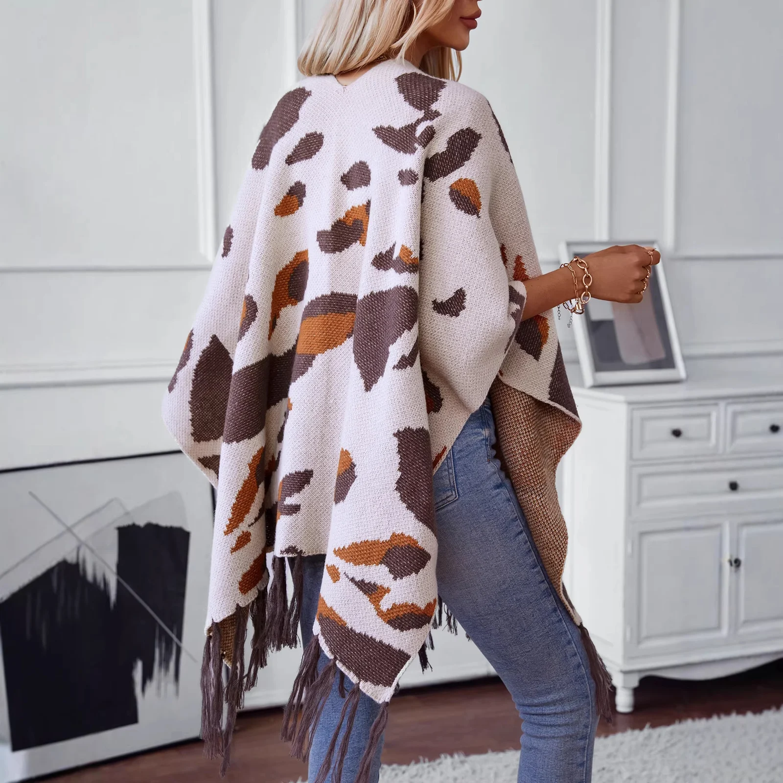 Drizzle-color Leopard-print Knitted Tassel Capeshoulder Wrap For Women — image 5