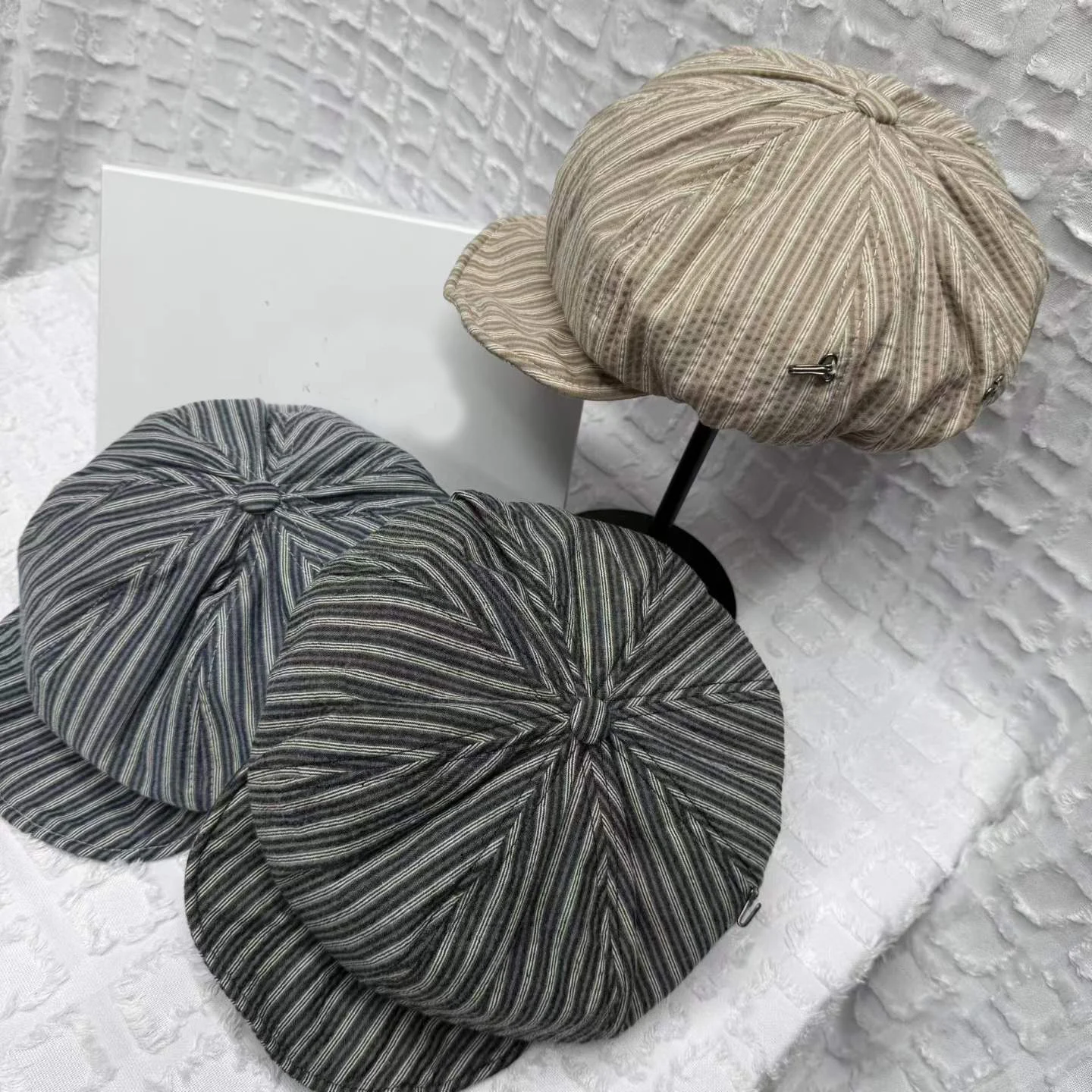 Fashion British Style Vertical Stripe Color-matched Vintage Reporter Hat, Artistic And… — image 7