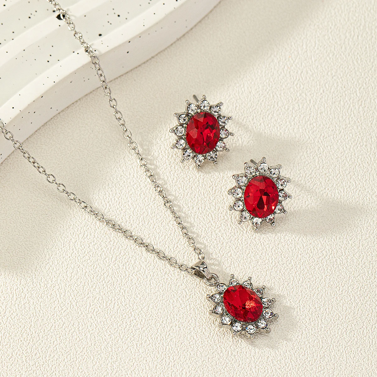 Fashion Sunflower Zircon Ear Stud Necklace Suit — image 6