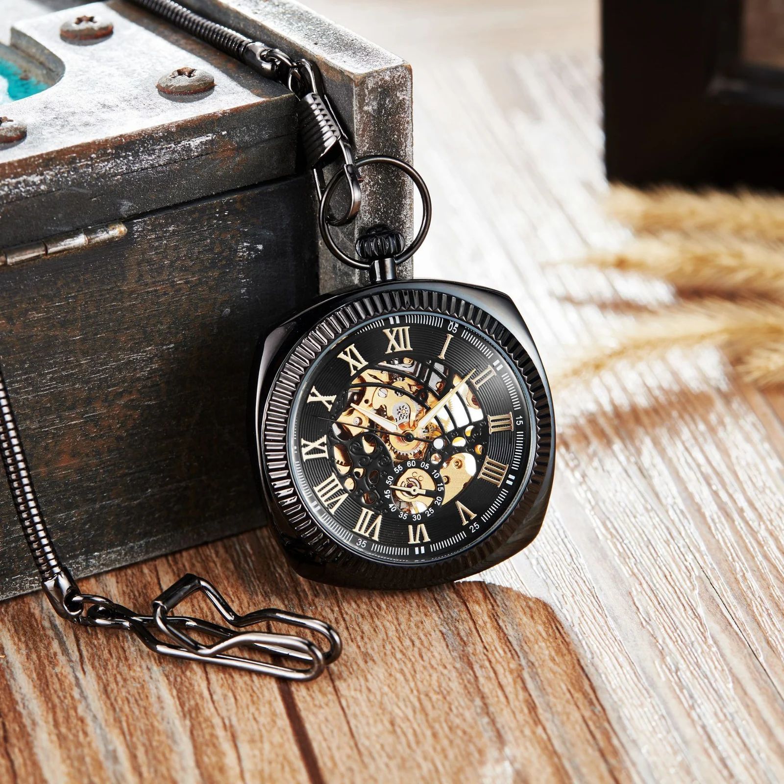Fashionable Classic Retro Pocket Watch With A Chain — image 6