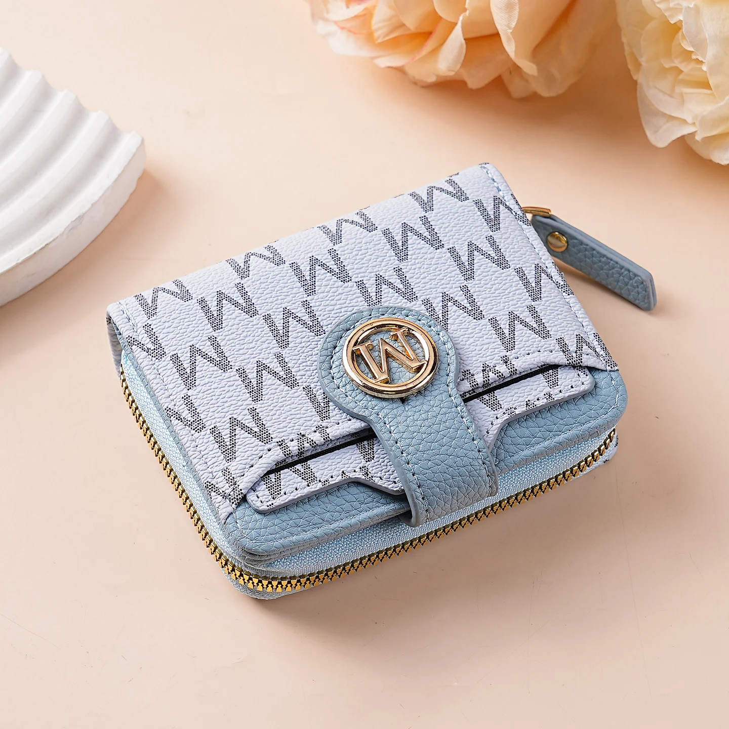 Fashionable Printed Letter Zippered Coin Purse Featuring An M Motif And A Vintage… — image 4