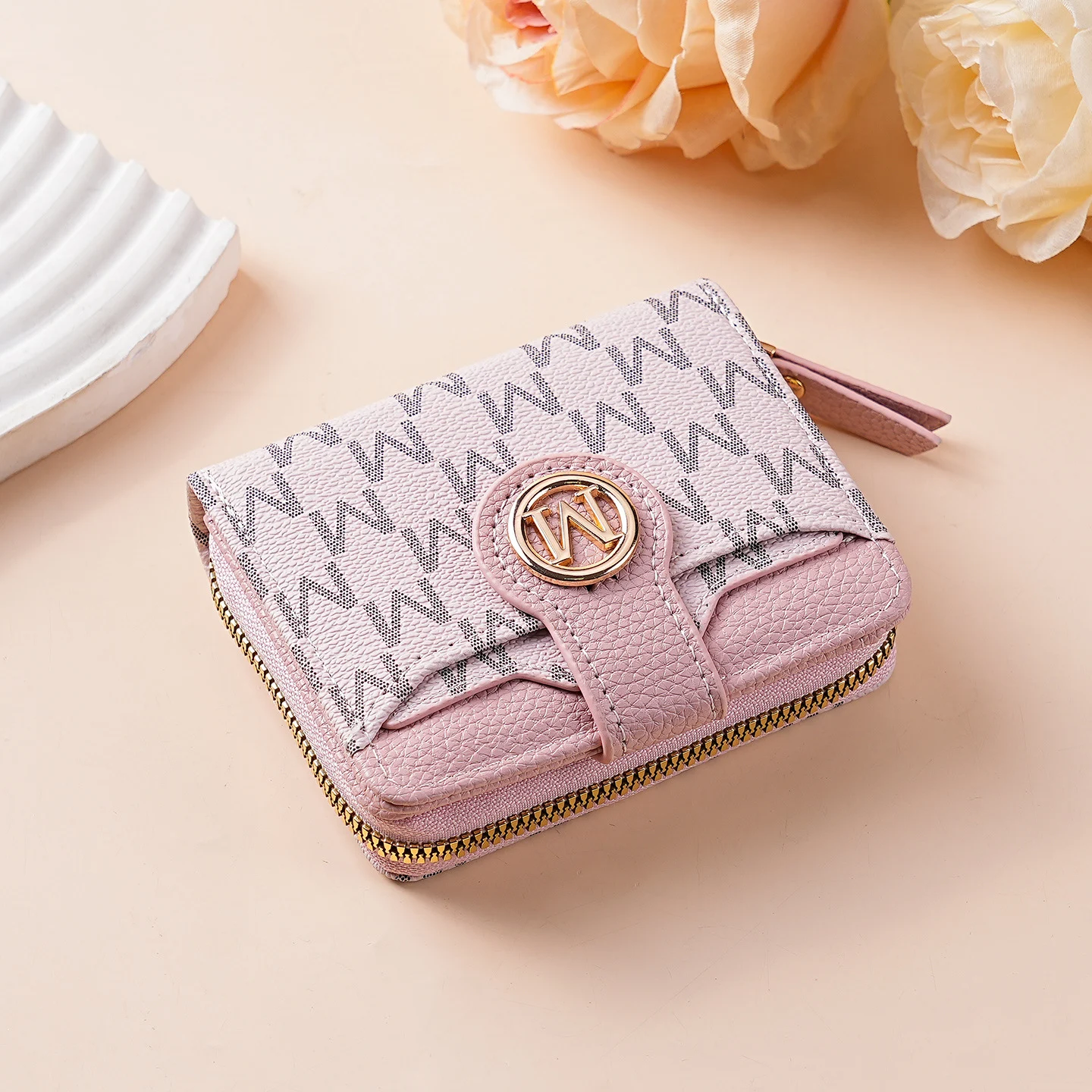 Fashionable Printed Letter Zippered Coin Purse Featuring An M Motif And A Vintage… — variant image