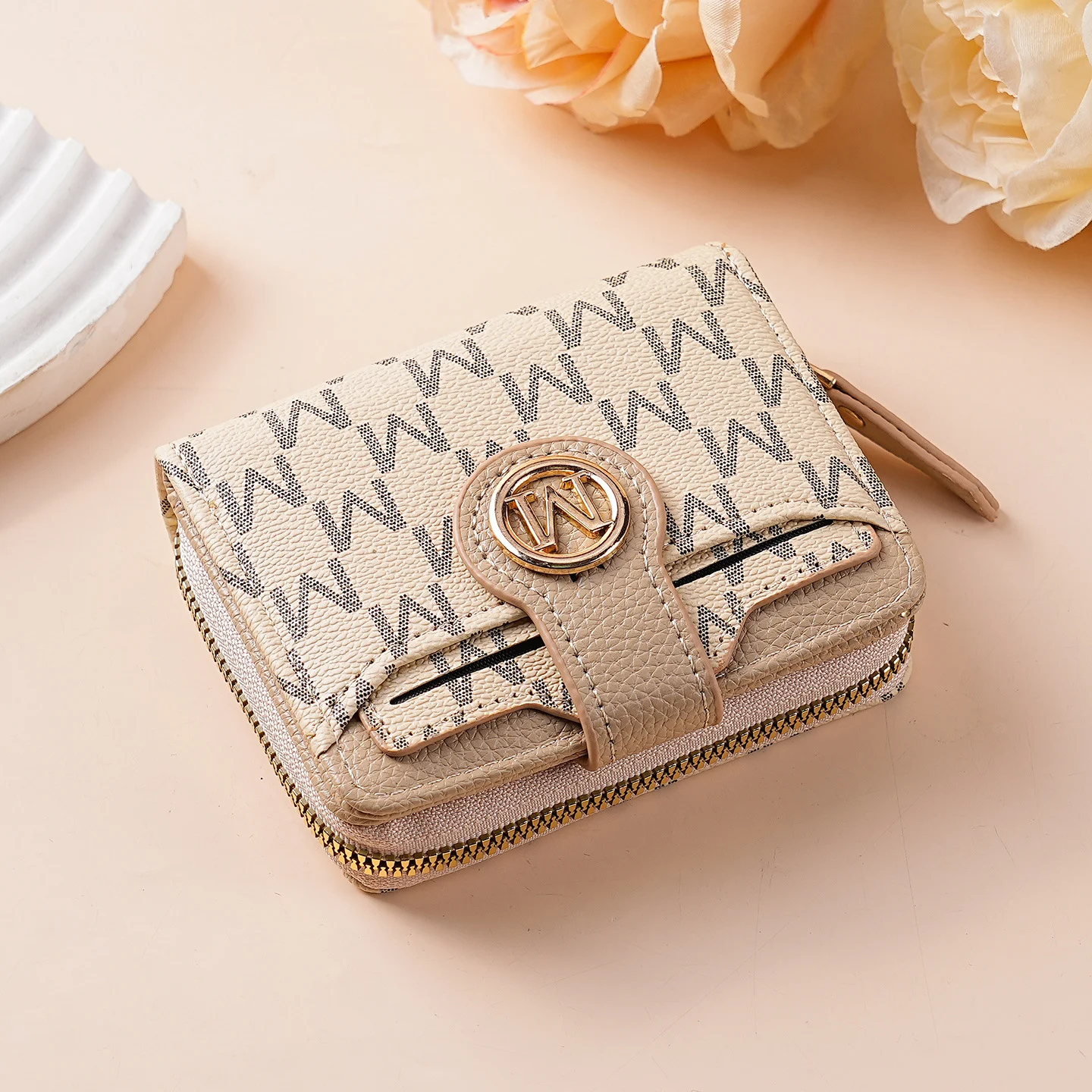 Fashionable Printed Letter Zippered Coin Purse Featuring An M Motif And A Vintage… — variant image