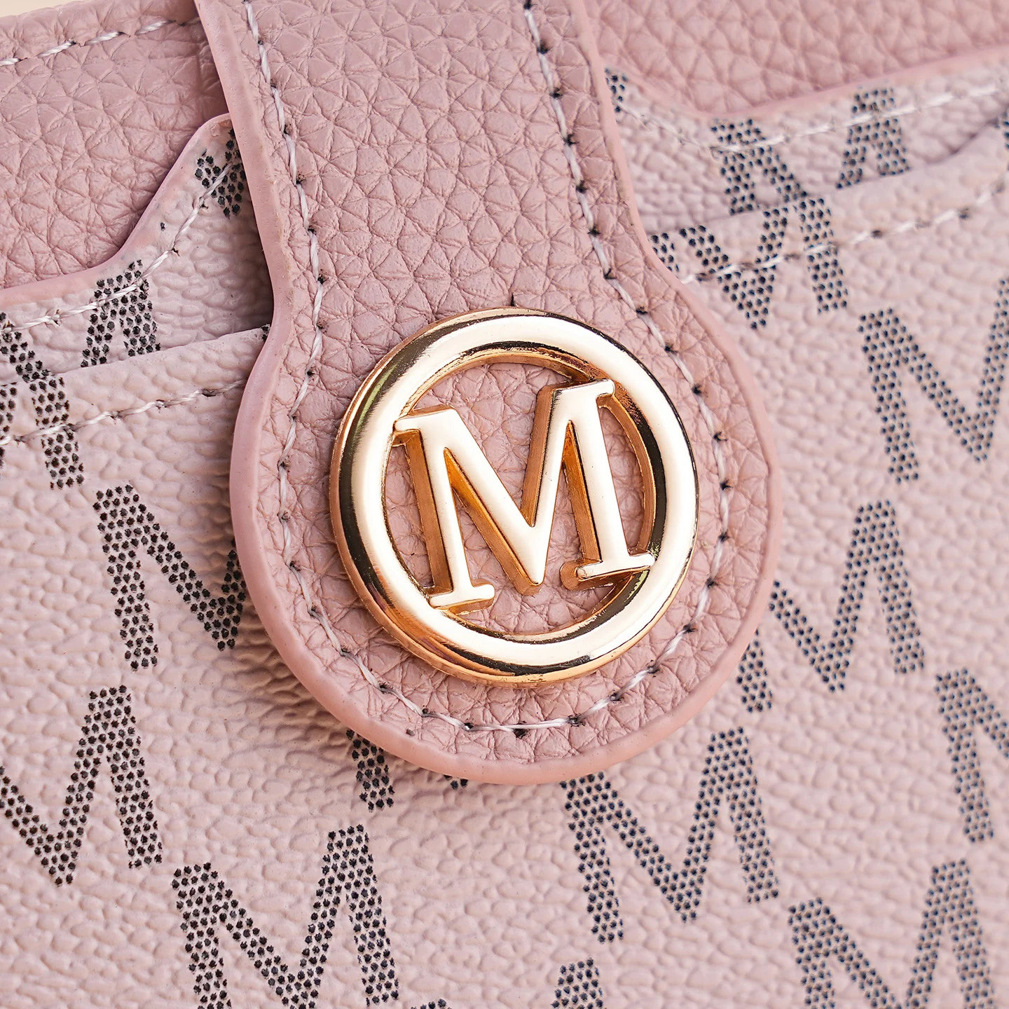 Fashionable Printed Letter Zippered Coin Purse Featuring An M Motif And A Vintage… — image 2