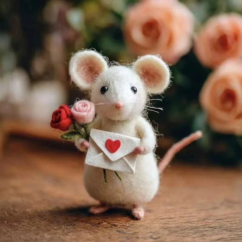 Felt-poking Heart-shaped Balloon Mouse — image 4