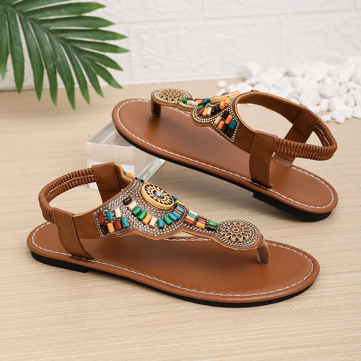 Flat-bottom Beaded Open-toe Beach Sandals For Outdoor Wear — image 3