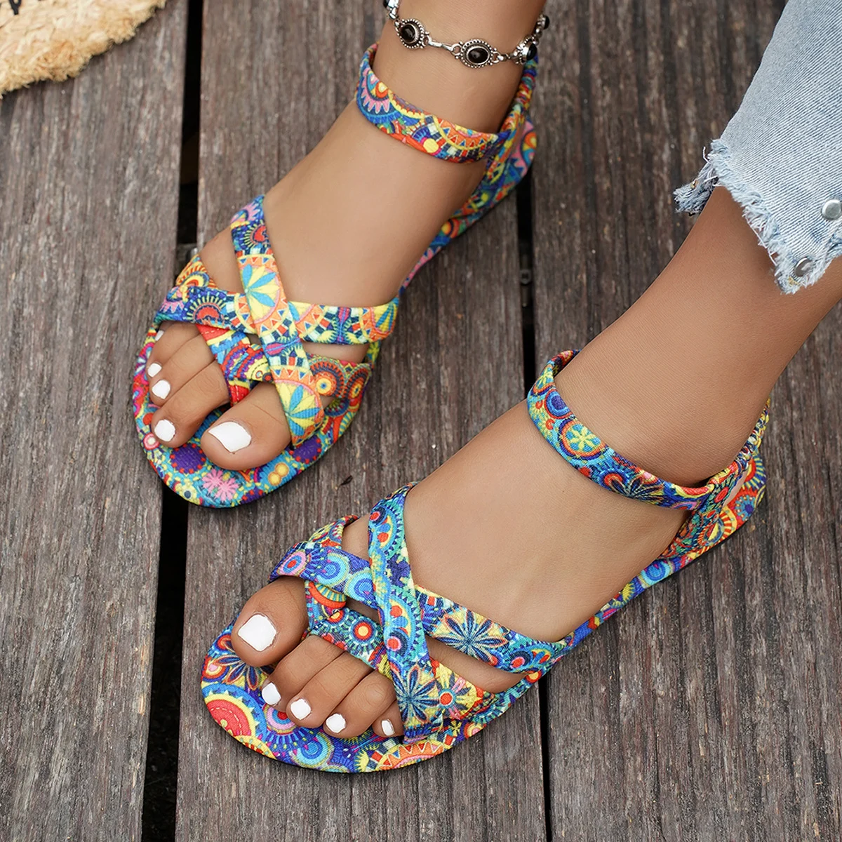Flat-bottomed Printed Thong Sandals In Roman Style — image 3