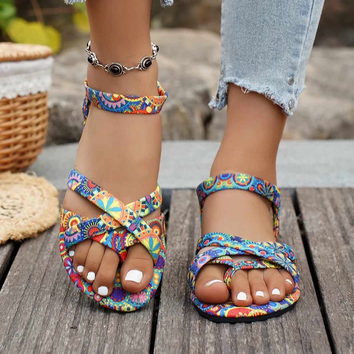 Flat-bottomed Printed Thong Sandals In Roman Style — image 5