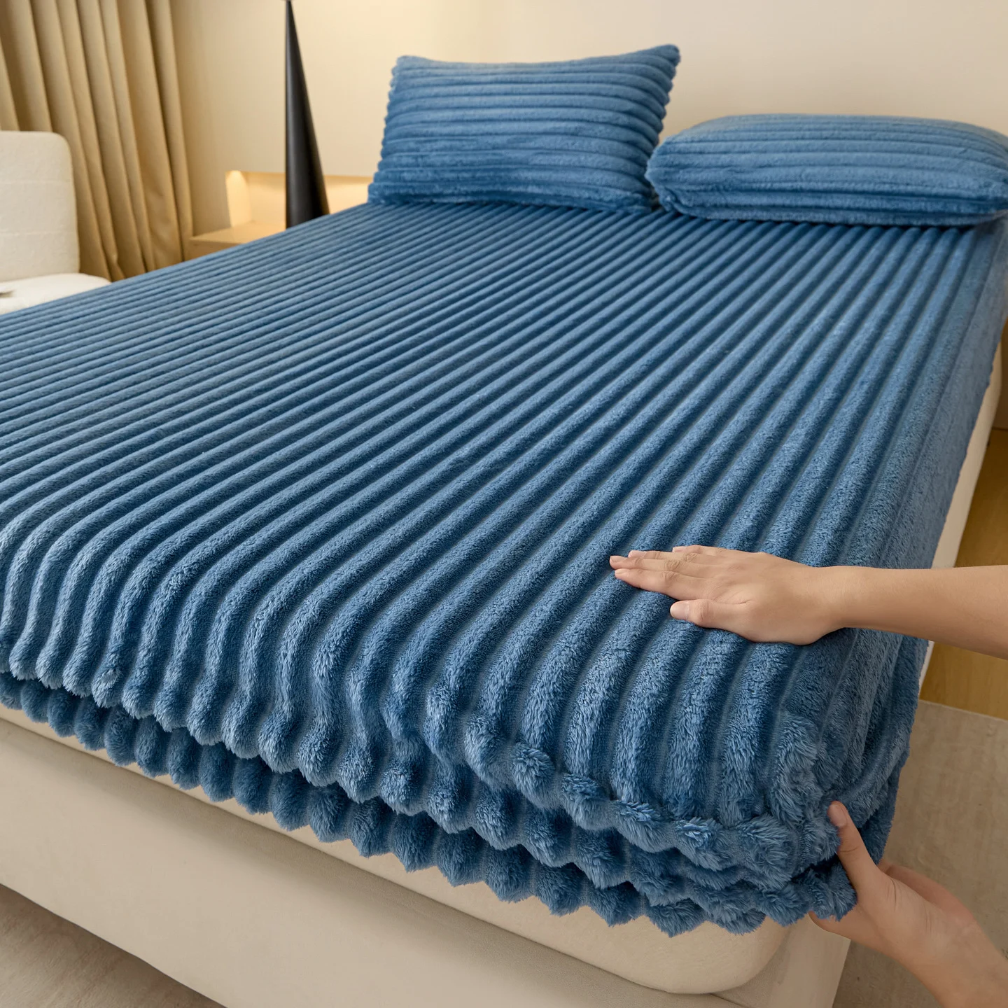 Fleece-lined Bedspread Single Piece — image 11