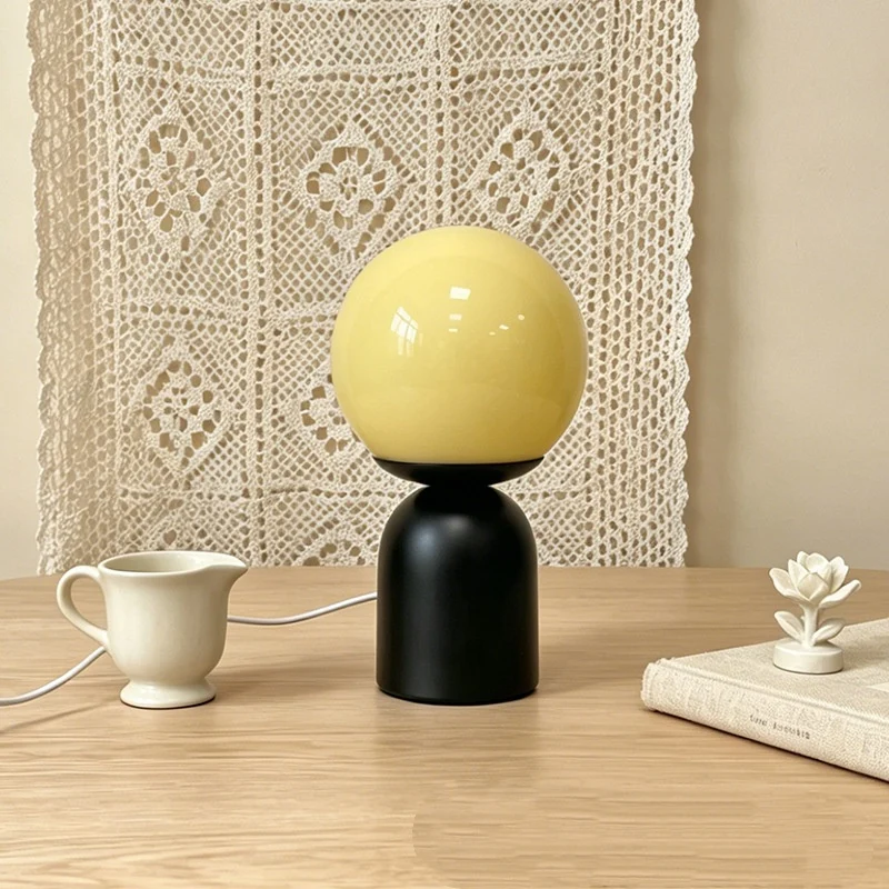 French-style Cream-colored Candy Desk Lamp For Table Decoration — image 4