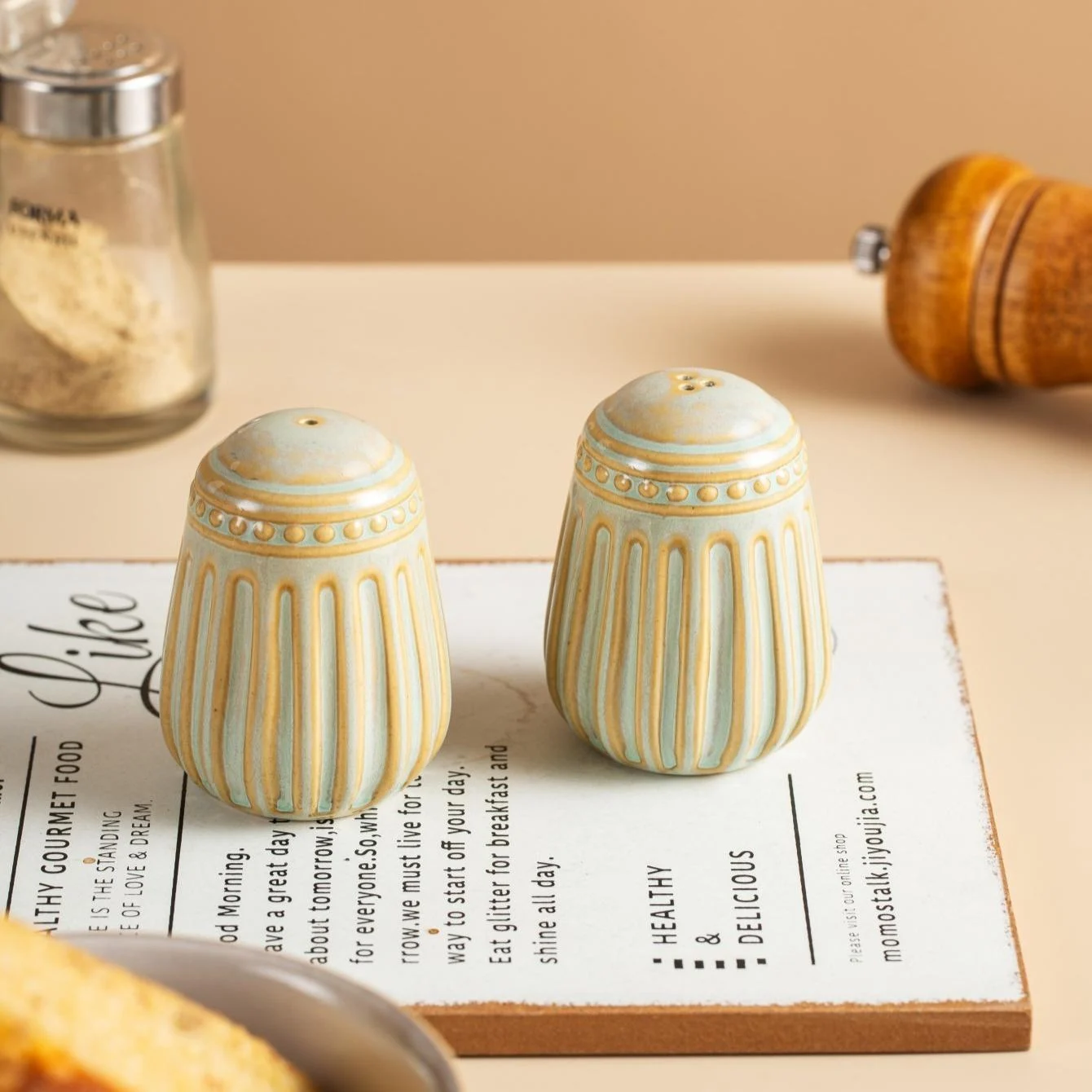 Green-striped Simple And Elegant Kiln-change Ceramic Seasoning Bottle — image 2