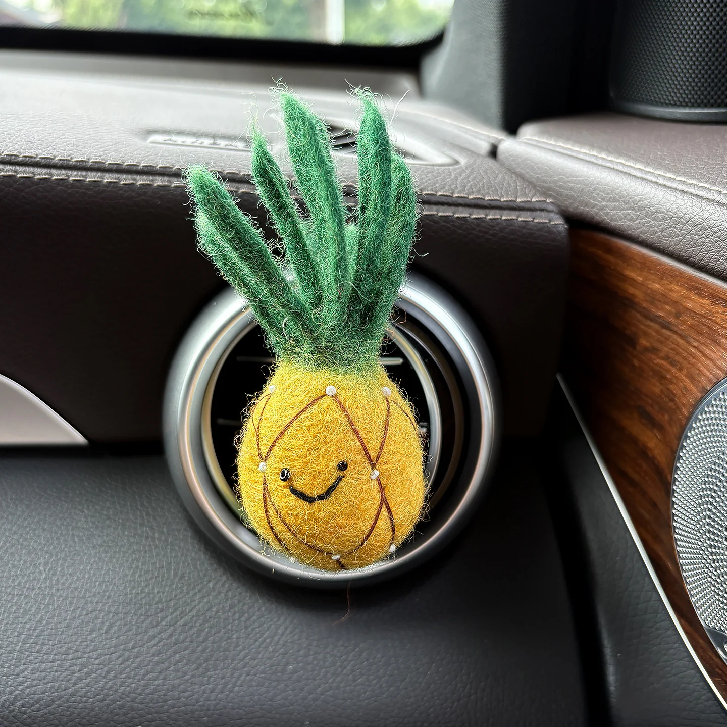 Handmade Wool Felt Car Air-conditioner Vent Scent Clip Ornament — image 13