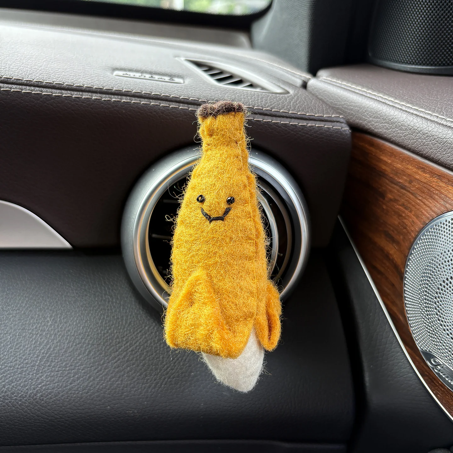Handmade Wool Felt Car Air-conditioner Vent Scent Clip Ornament — image 7