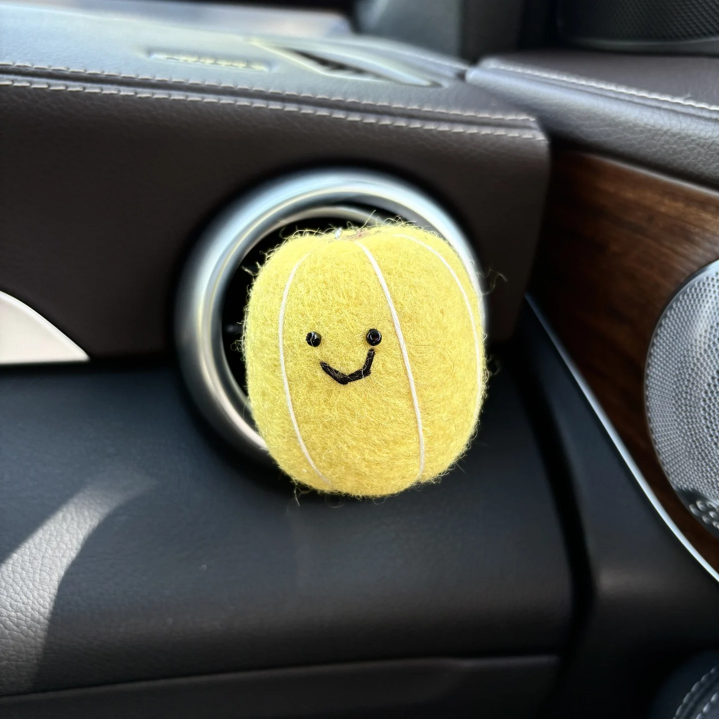 Handmade Wool Felt Car Air-conditioner Vent Scent Clip Ornament — image 12