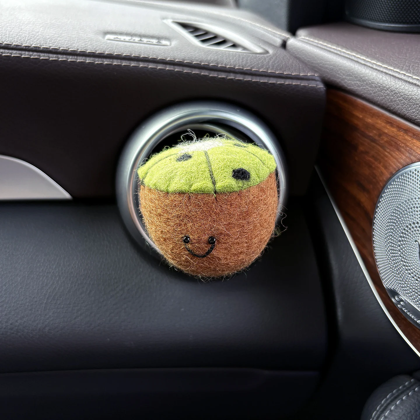 Handmade Wool Felt Car Air-conditioner Vent Scent Clip Ornament — image 16