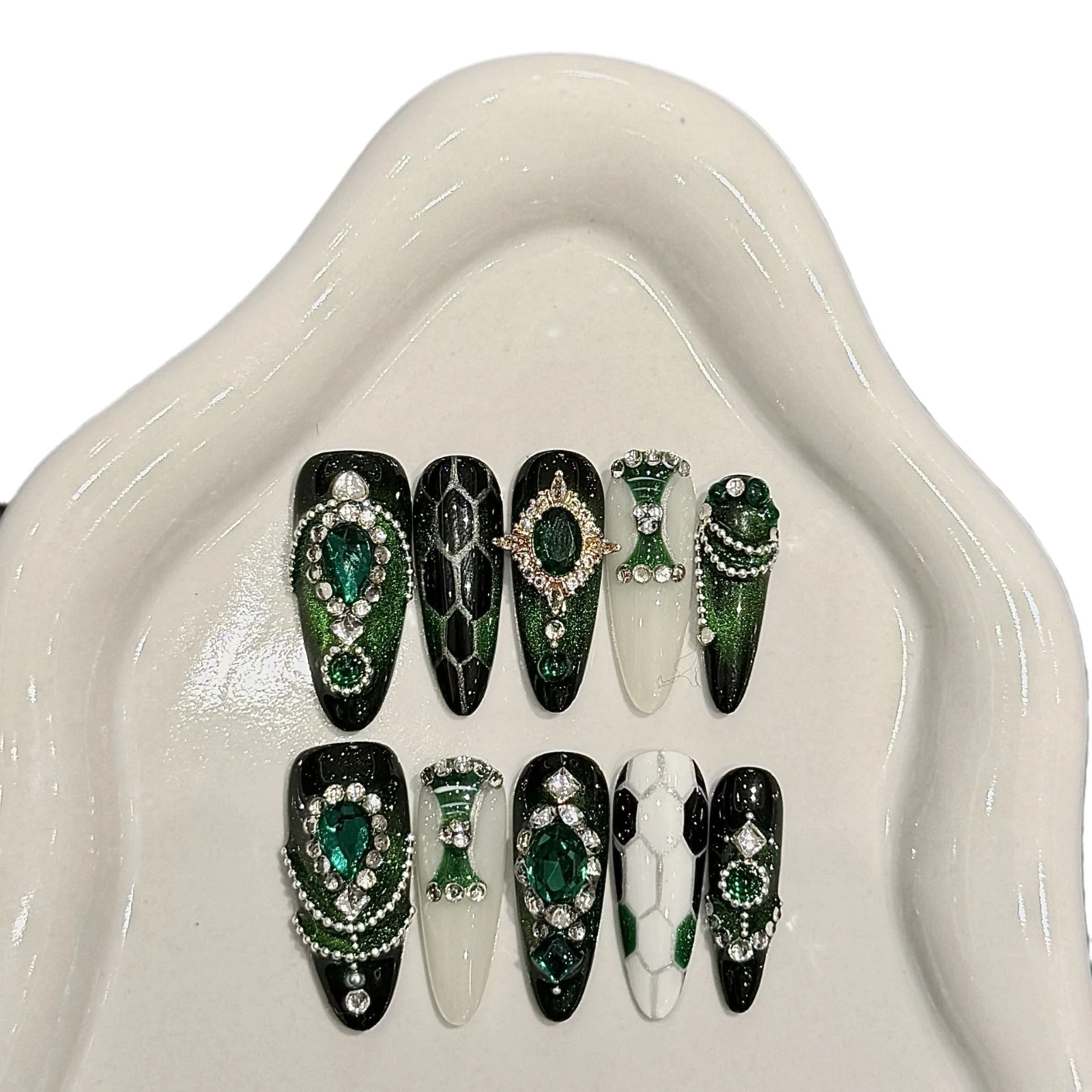 High-end Handcrafted Wearable Nail Tips — image 4