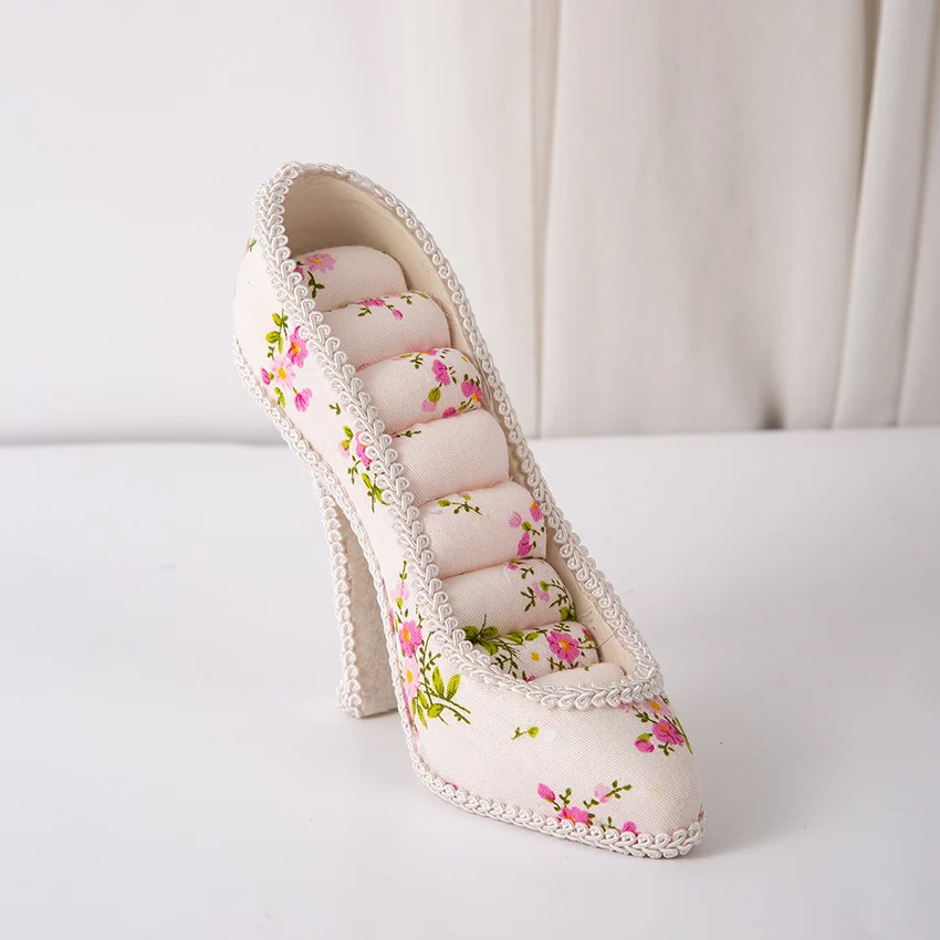 High-heel-shaped Ring Holder — image 2