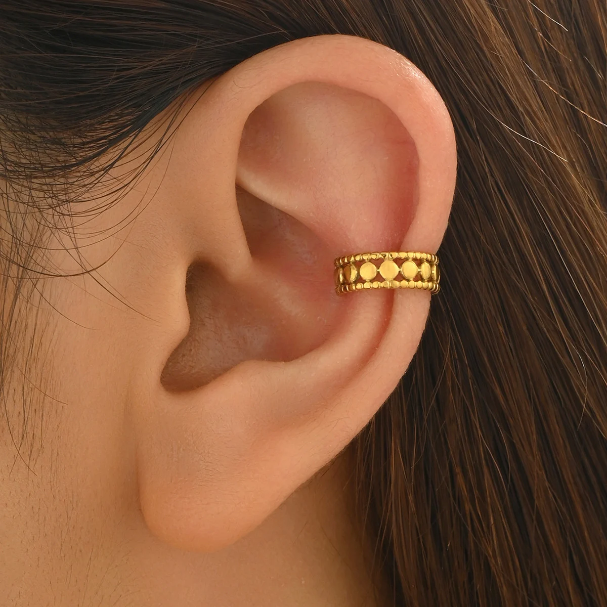 Hot-selling Gold Stainless Steel Dot Ear Clip Earrings, Fashionable And Simple Accessories — image 4