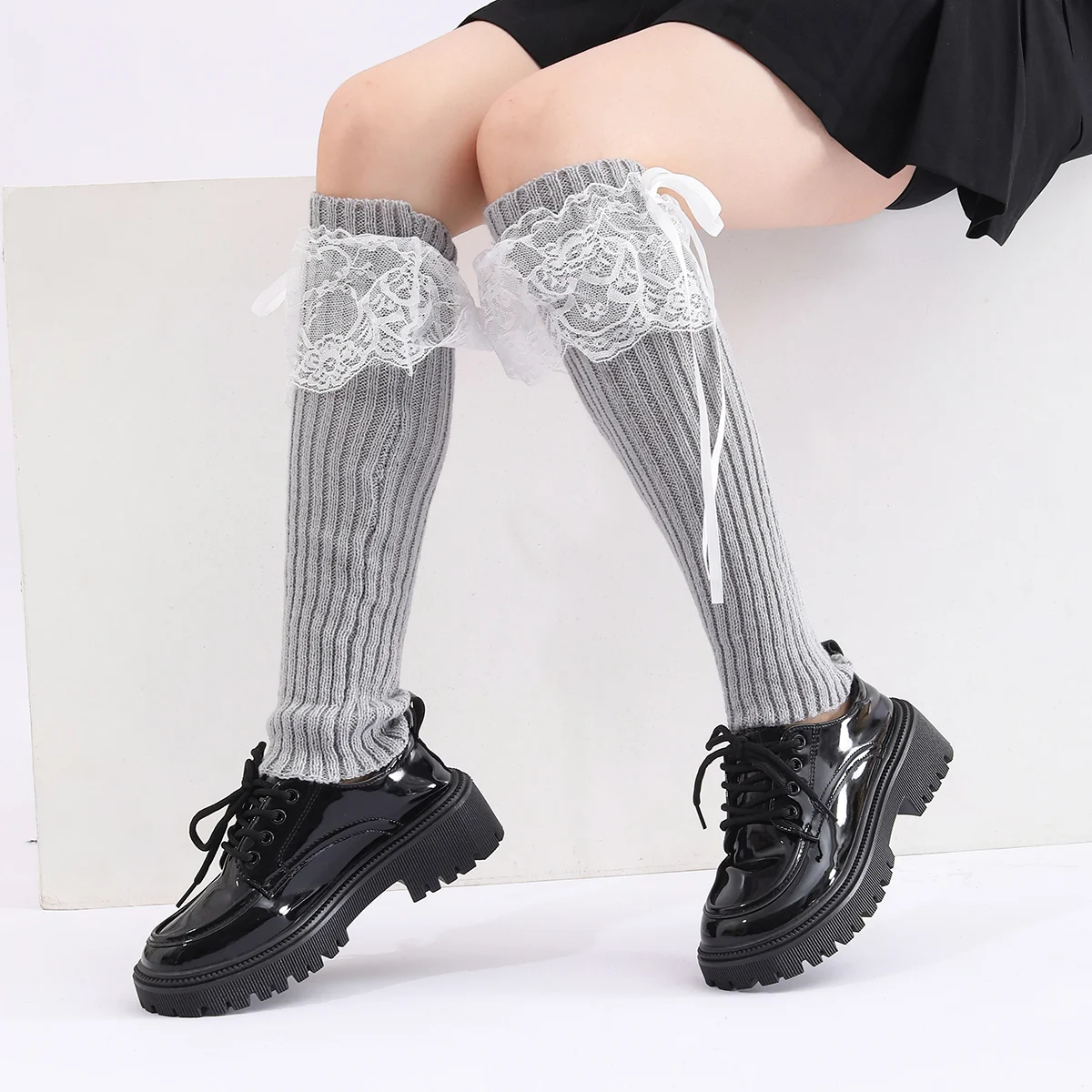 Knitted Solid Color Lace With Bow Leg Warmer — image 2