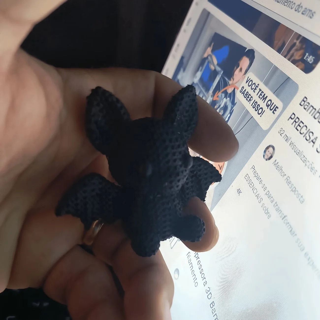Knitted-texture Table Sculpture Black Crochet-style Bat Statue — image 5