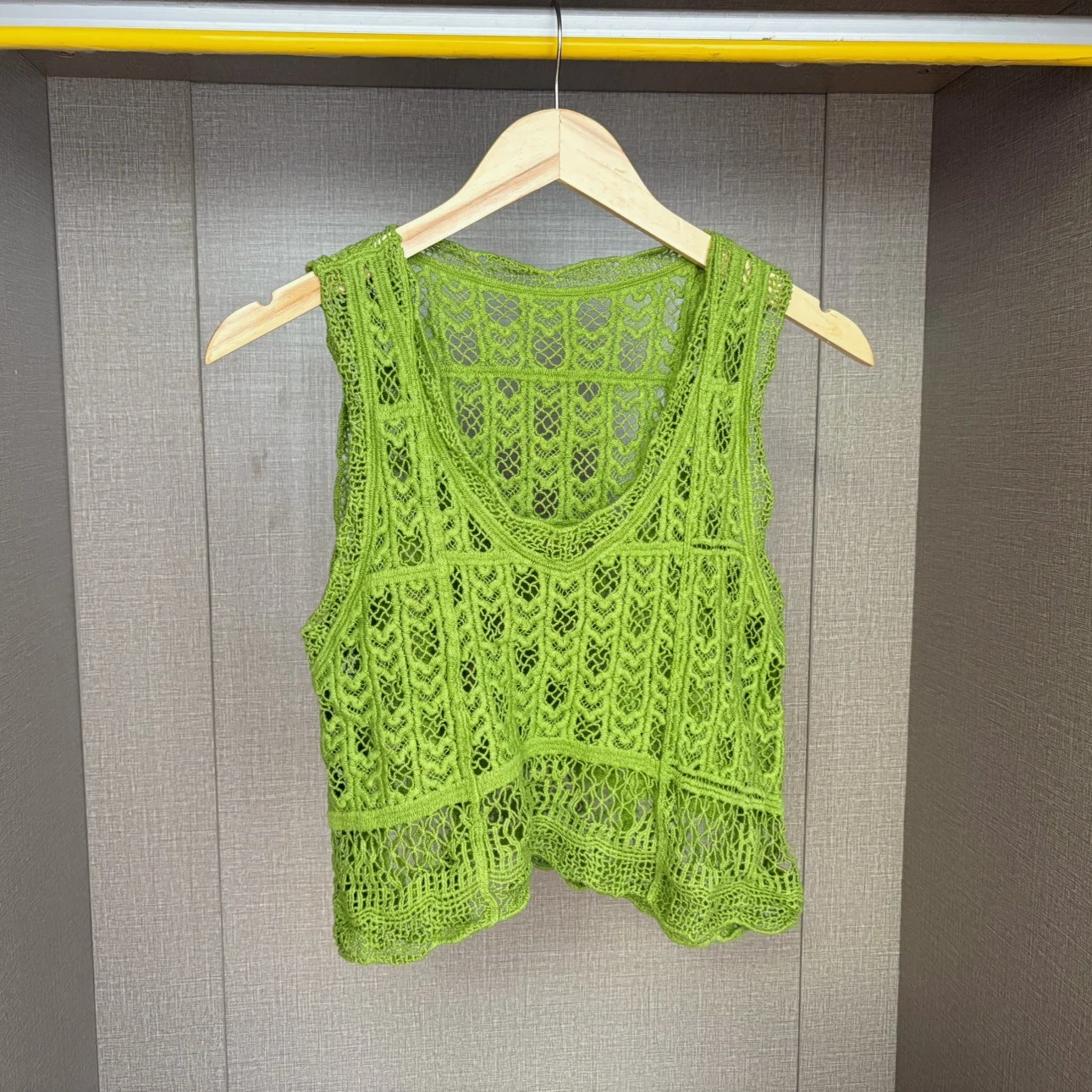 Lace Knitted Small Vest For Women — image 3