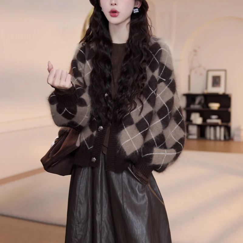 Laid-back Relaxed-fit Knit Cardigan For Women — image 4